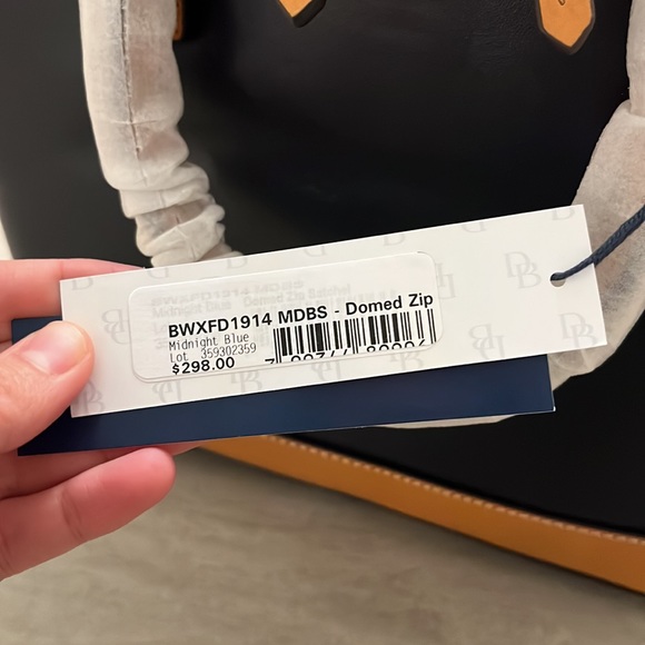 NWT Dooney and Bourke Purse 👜 - Picture 3 of 4